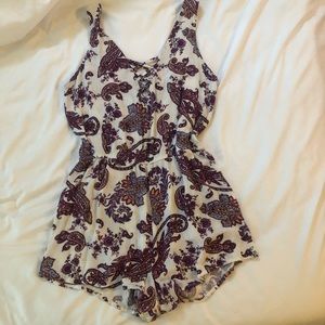 Kendall & Kylie patterned romper